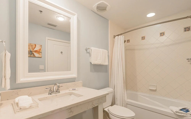 Luau II 6231/6233 - flr2 - 2BR 2BA - (7)