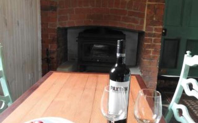 Cooks Cottage