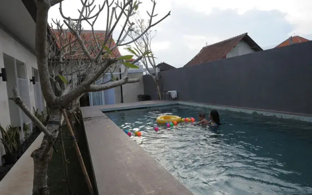Dean's Place Bali