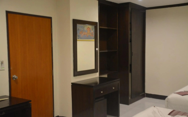 Patong Moon Inn Guesthouse