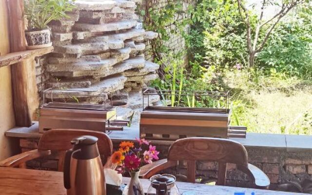 Xiaohai Bieyuan Homestay