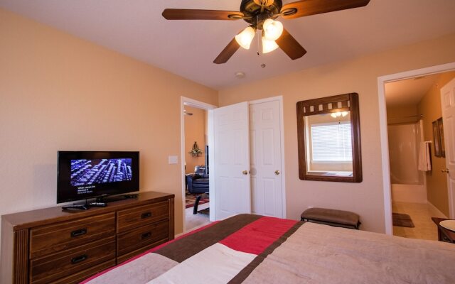 Overlook Grove - 2 Br Condo