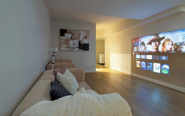 Stylish 5BR Poolhouse & Theater 2mins to BTS