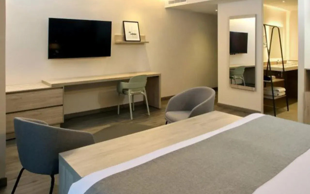 City Express Plus By Marriott Monterrey Centro