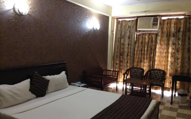 OYO 7844 Hotel Welcome Plaza