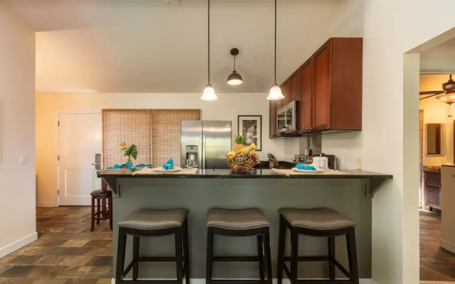 Aina Nalu 2bd/2ba 2 Bedroom Condo by Redawning
