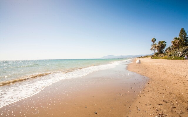 Monteros Beach Flat