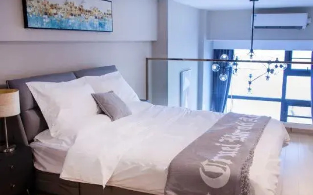 Overlooking Xiangjiang homestay