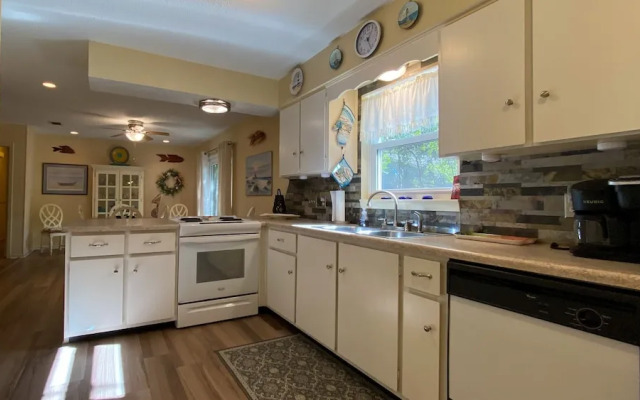 Island Pines 3 Bedroom Home