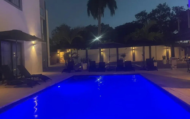 Level suites