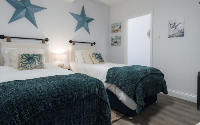 The Sand Castle - 2 Bedroom Apartment - Tenby