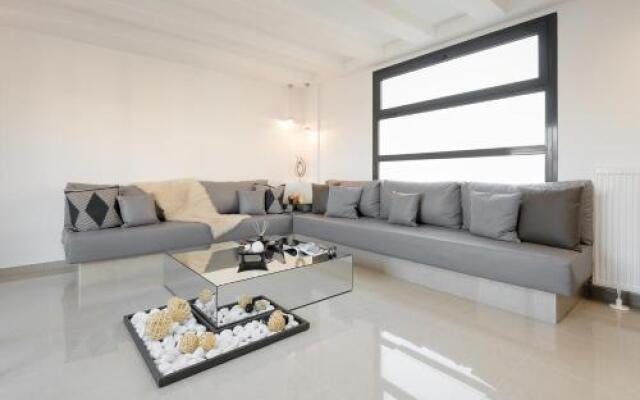 Ace Location | Luxury Building