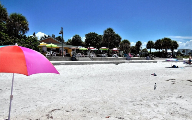 Premier Pass-a-grille Beachside Condo (108-14)