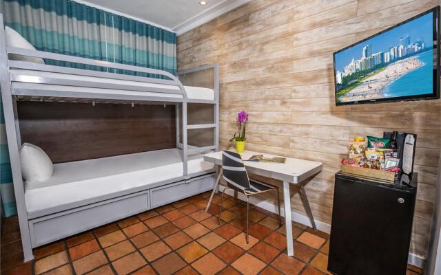 Chesterfield Hotel & Suites