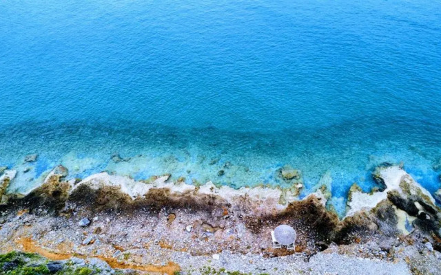 Tholos Alexandra's Beachfront House