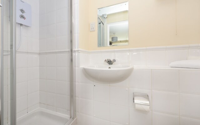 Haldane Lodge 2-Bedroom Flat