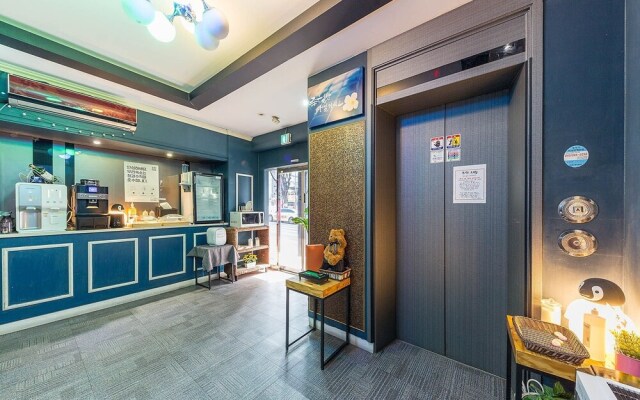 Manhattan Hotel