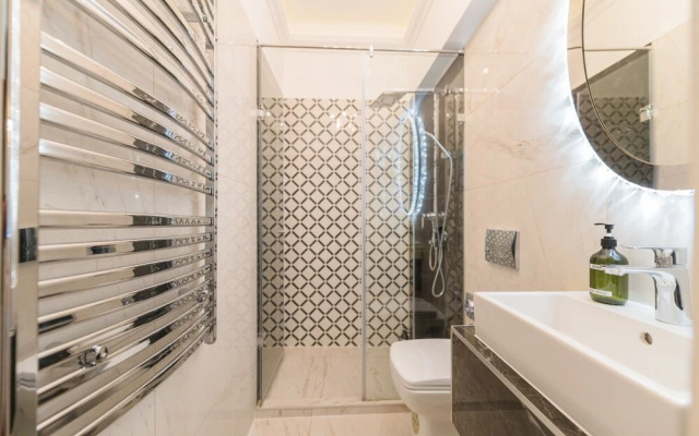 Music Academy Suite Café Vian Apartman Kft