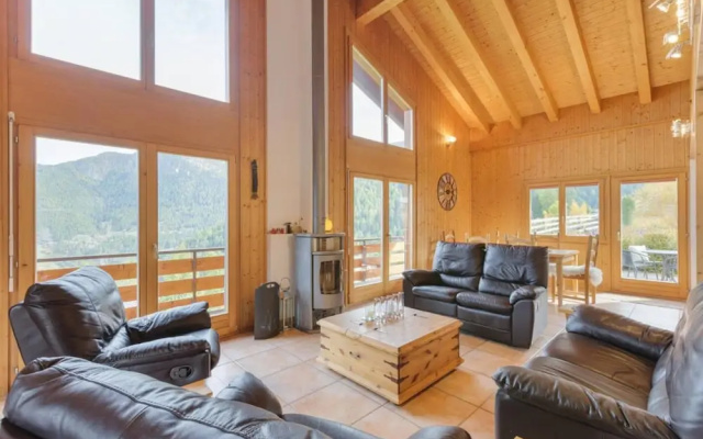 La Taniere Cozy Chalet With Incredible Views and Parking