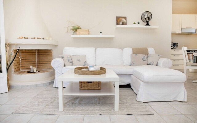Relax by Mikri Santa Maria Beach - 2 Bedroom House