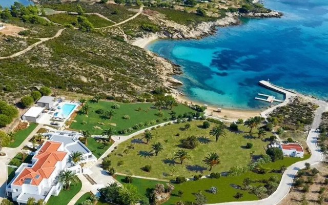 Tiamo Secrets Leading Villas White House