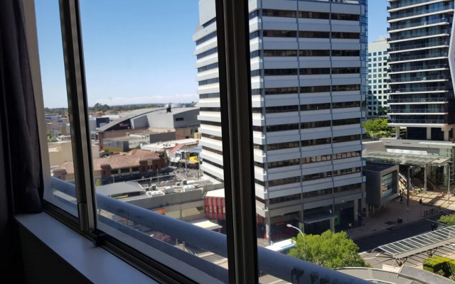 Chatswood Hotel In Mantra Building