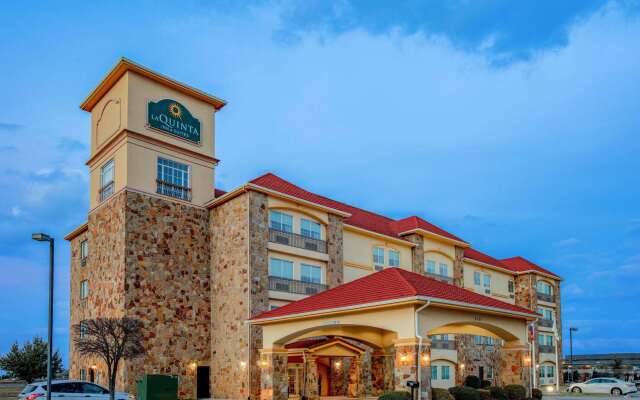 La Quinta Inn & Suites by Wyndham McKinney