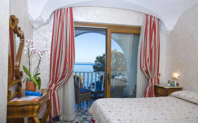 Strand Hotel Terme Delfini