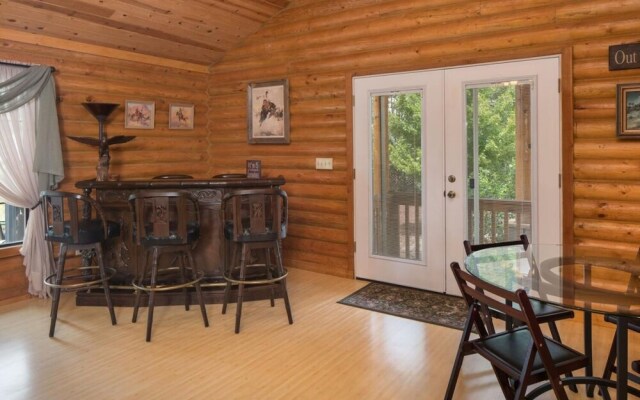 Quarter Horse Inn / Orchid Room