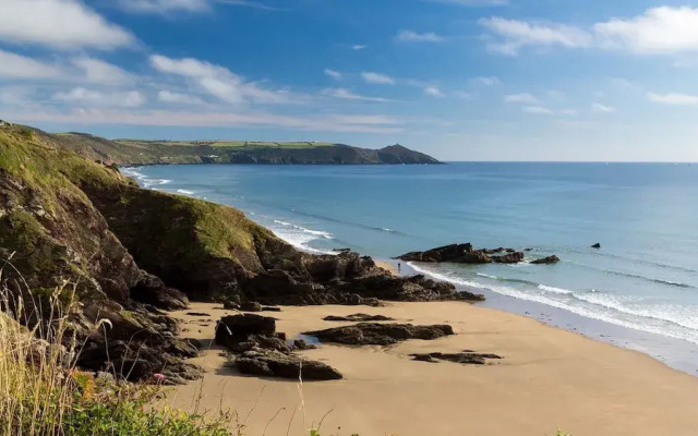 A spacious barn conversion with charming features near Looe