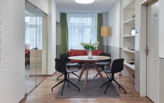 Haus zur Stauffacherin — Women Only