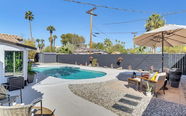 Half-mi to Scottsdale Stadium: Remodeled Home!