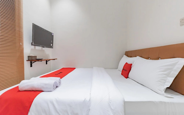 RedDoorz @ Inara Residence Purwokerto – Guest Rooms – Purwokerto