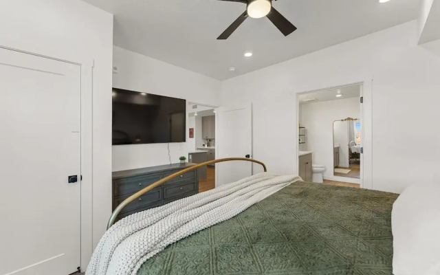 El Gato 2 Bedroom Condo