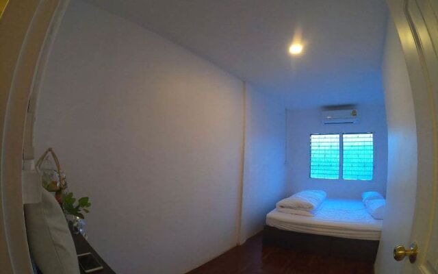 Zleepinezz Hostel