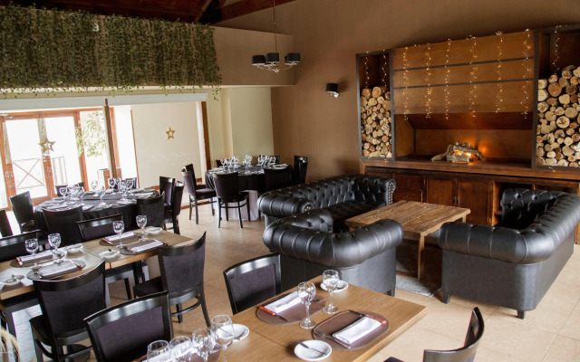 Xelena Hotel & Suites