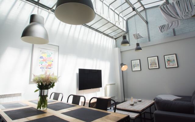 Luxury Apartment in Paris - République