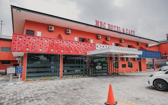 RedDoorz Premium @ Dna Fun Zone Pekanbaru