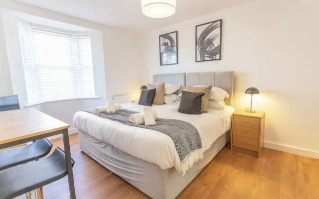 Bedford Meadows Apartment