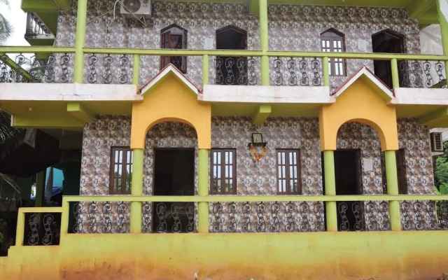 Monica Guest House