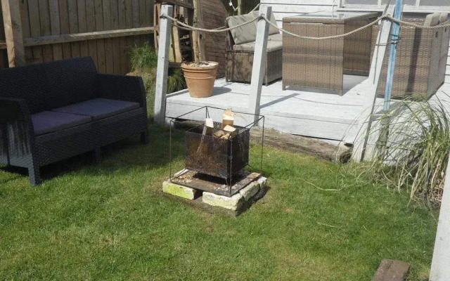 Isle Escape Retreat- Sleeps 4, Garden & Games Room