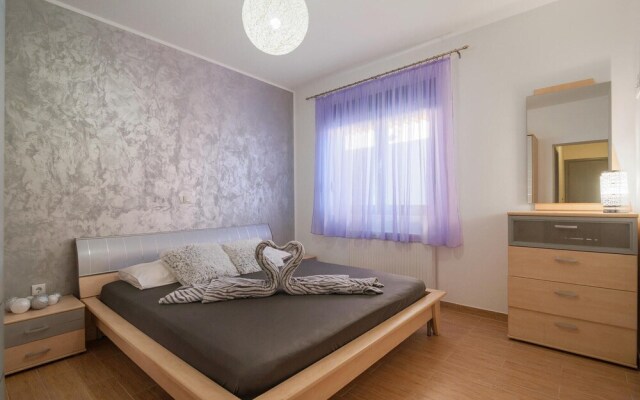 Beautiful Home in Omis With Wifi and 4 Bedrooms