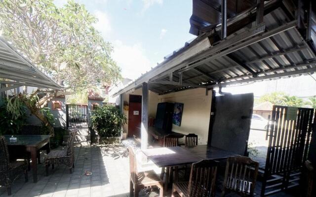 RedDoorz @ Rabasta Kuta Residence