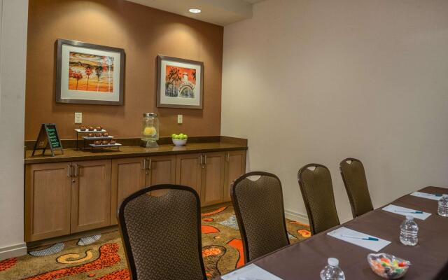 Homewood Suites by Hilton Anaheim Resort – Convention Center