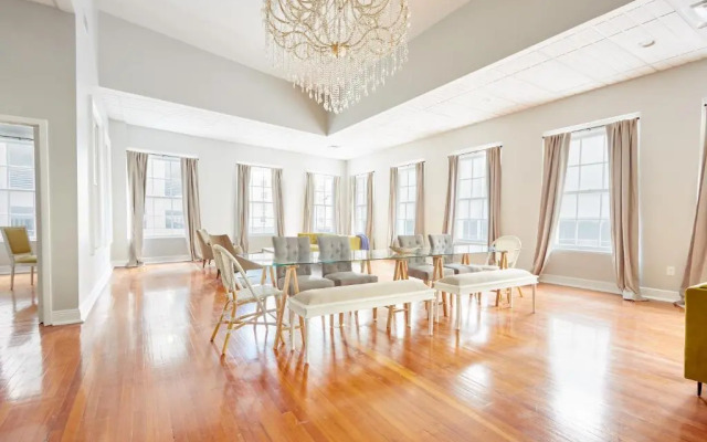 Sonder Baronne Manor