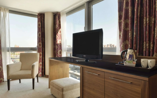 Waterfront Southport Hotel