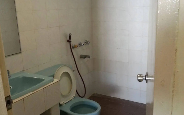 Iskandar Sinsuran Guesthouse