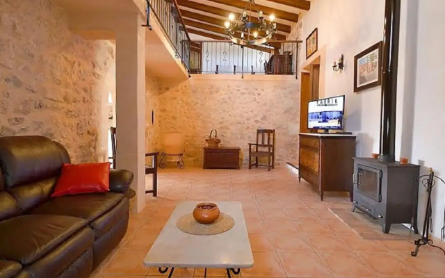 Farmhouse in Mallorca With Pool & Views