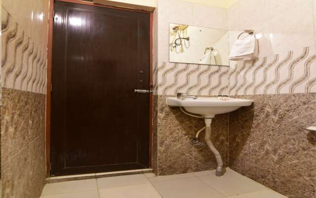 OYO 9910 Sambram Inn