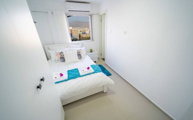 YalaRent SeaView 3BR APT - Families only